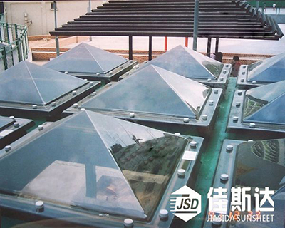 PC板采光罩屋面.jpg